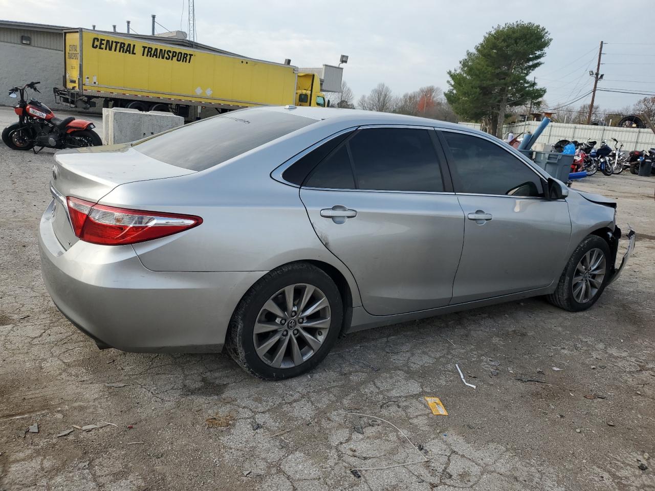 2016 Toyota Camry - Image 3