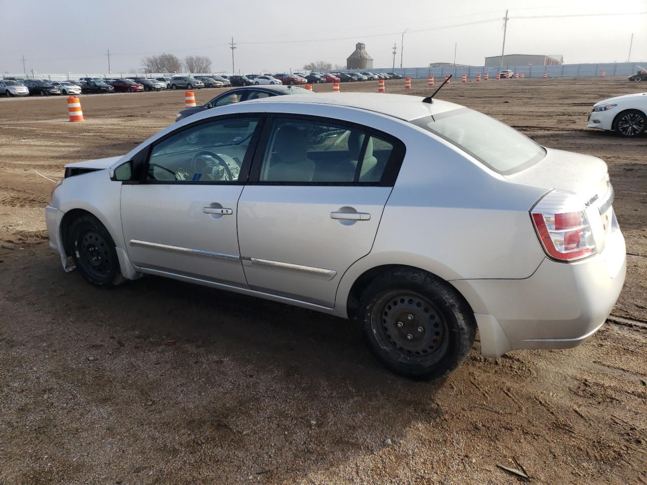 2010 Nissan Sentra - Image 2