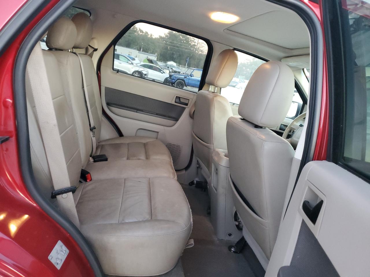 2010 Ford Escape - Image 10