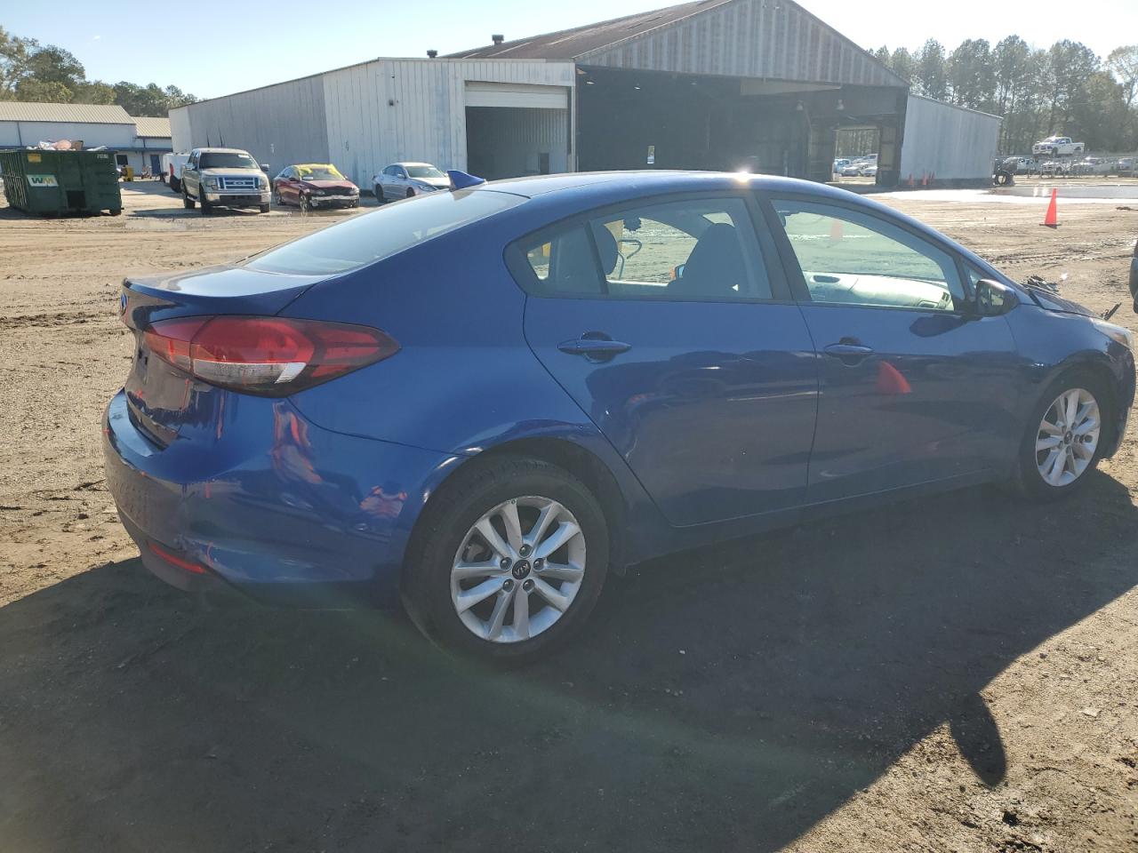 VIN 3KPFL4A7XHE144744 2017 KIA FORTE no.3