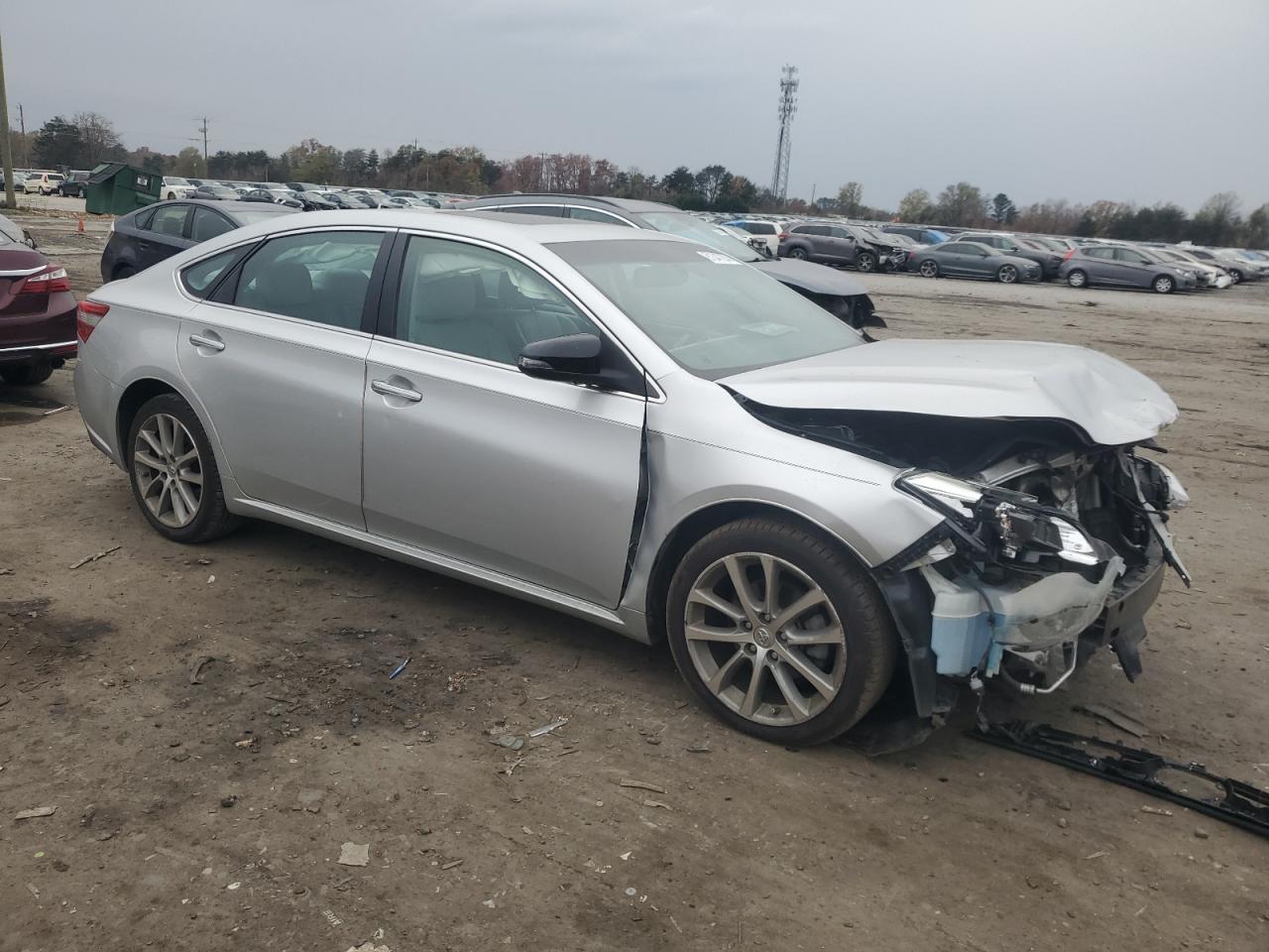 2014 Toyota Avalon - Image 4