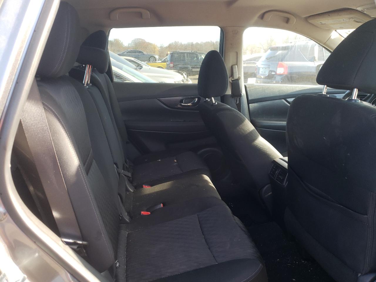 2019 Nissan Rogue - Image 11