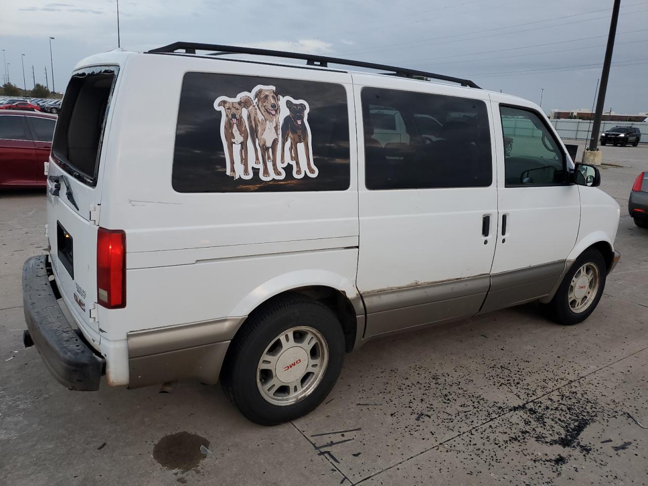 2003 GMC Safari - Image 3