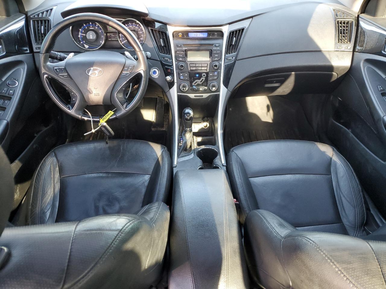 2013 Hyundai Sonata - Image 8