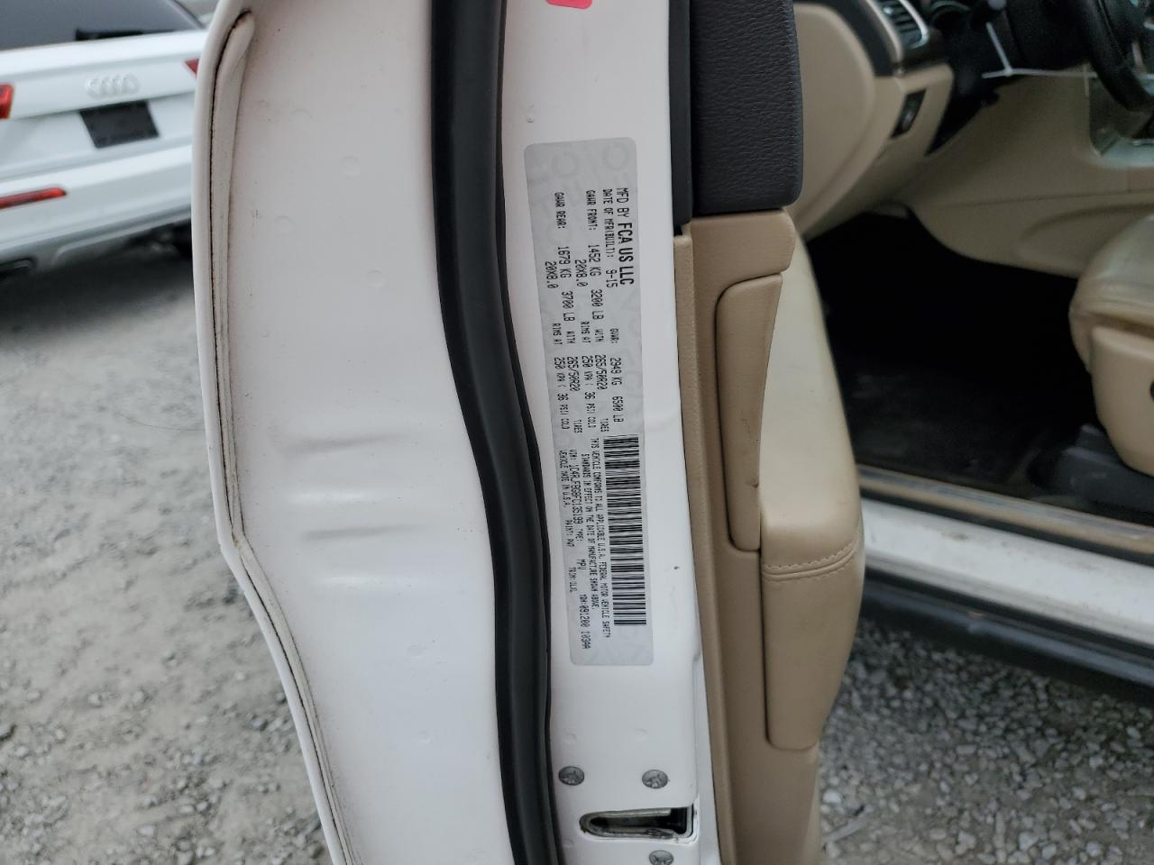 2015 Jeep Grand Cherokee - Image 15