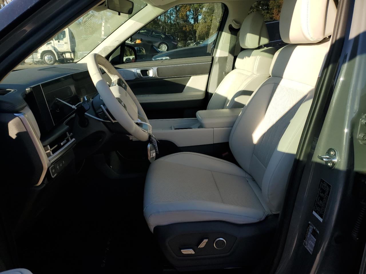 2024 Hyundai Santa Fe - Image 7