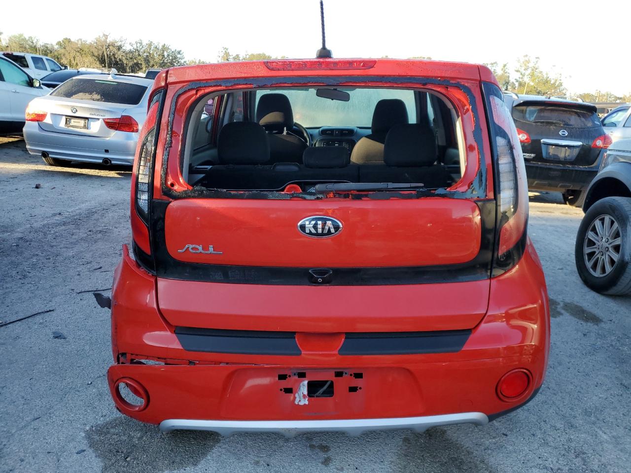 2017 Kia Soul + VIN: KNDJP3A59H7476665 Lot: 81926184
