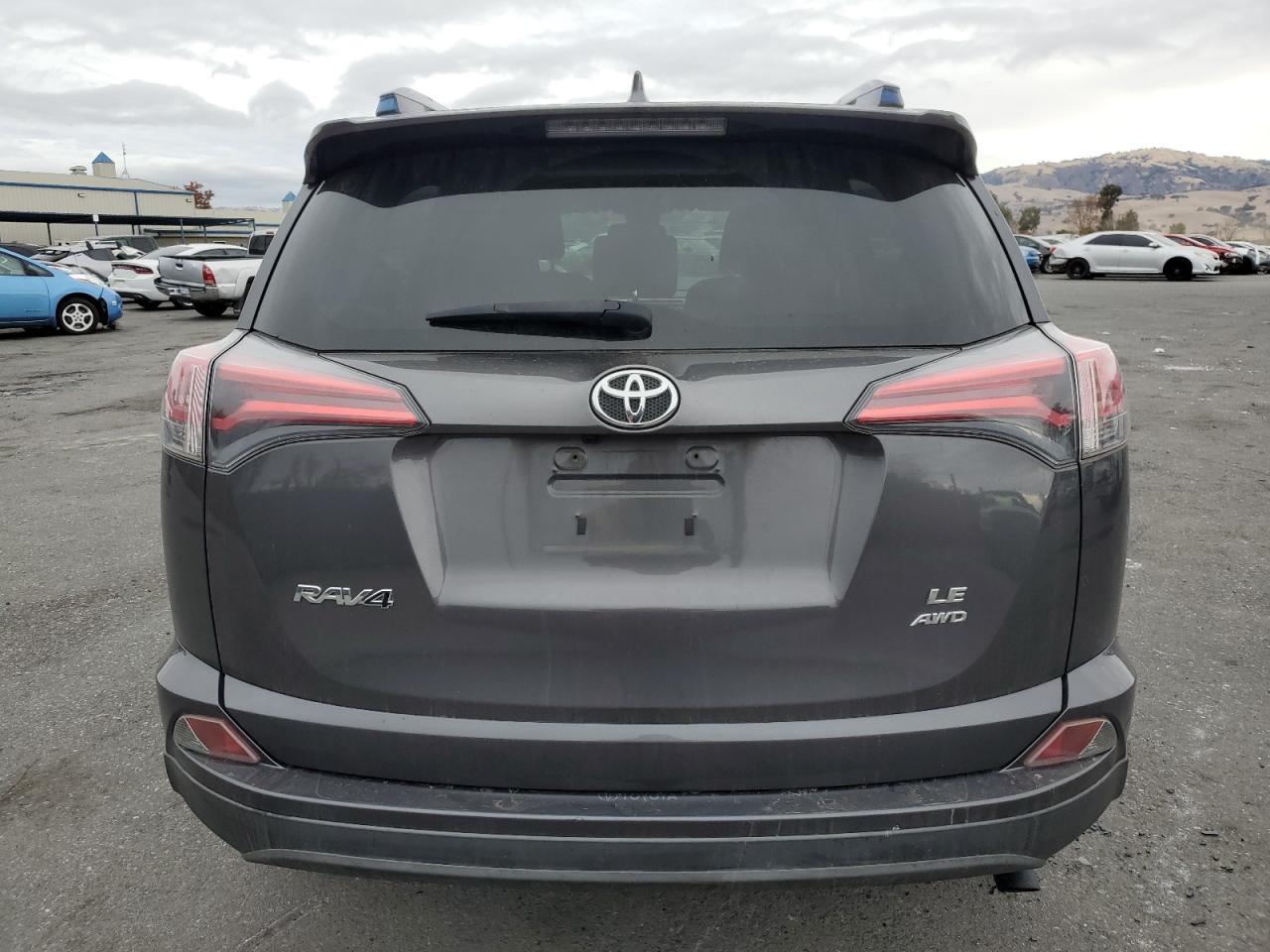 2017 Toyota Rav4 Le VIN: JTMBFREV2HJ126396 Lot: 82044554