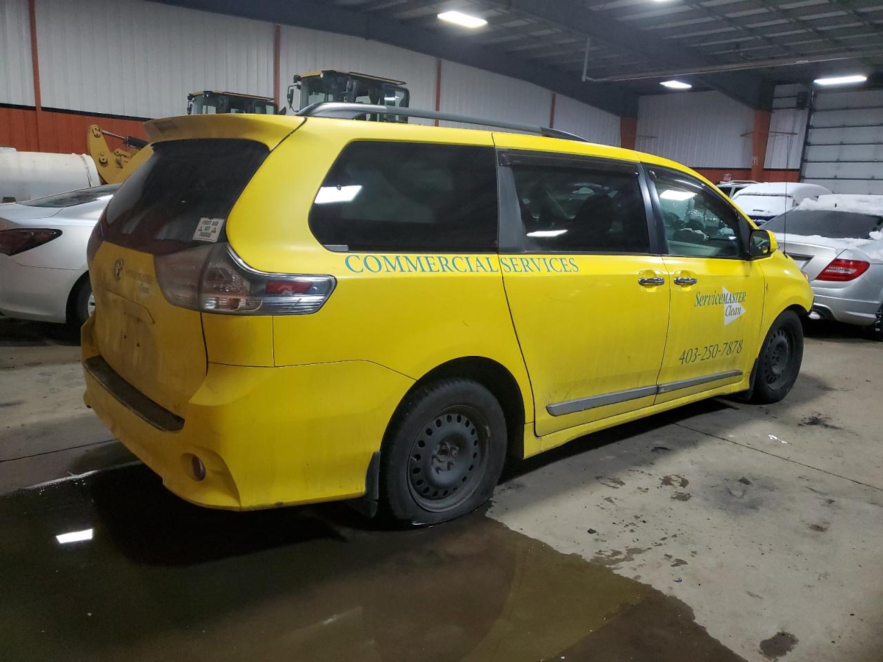2013 Toyota Sienna - Image 3