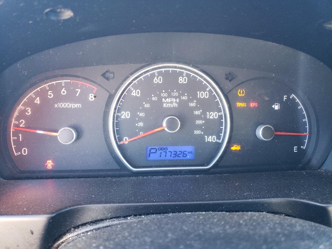 2010 Hyundai Elantra - Image 9