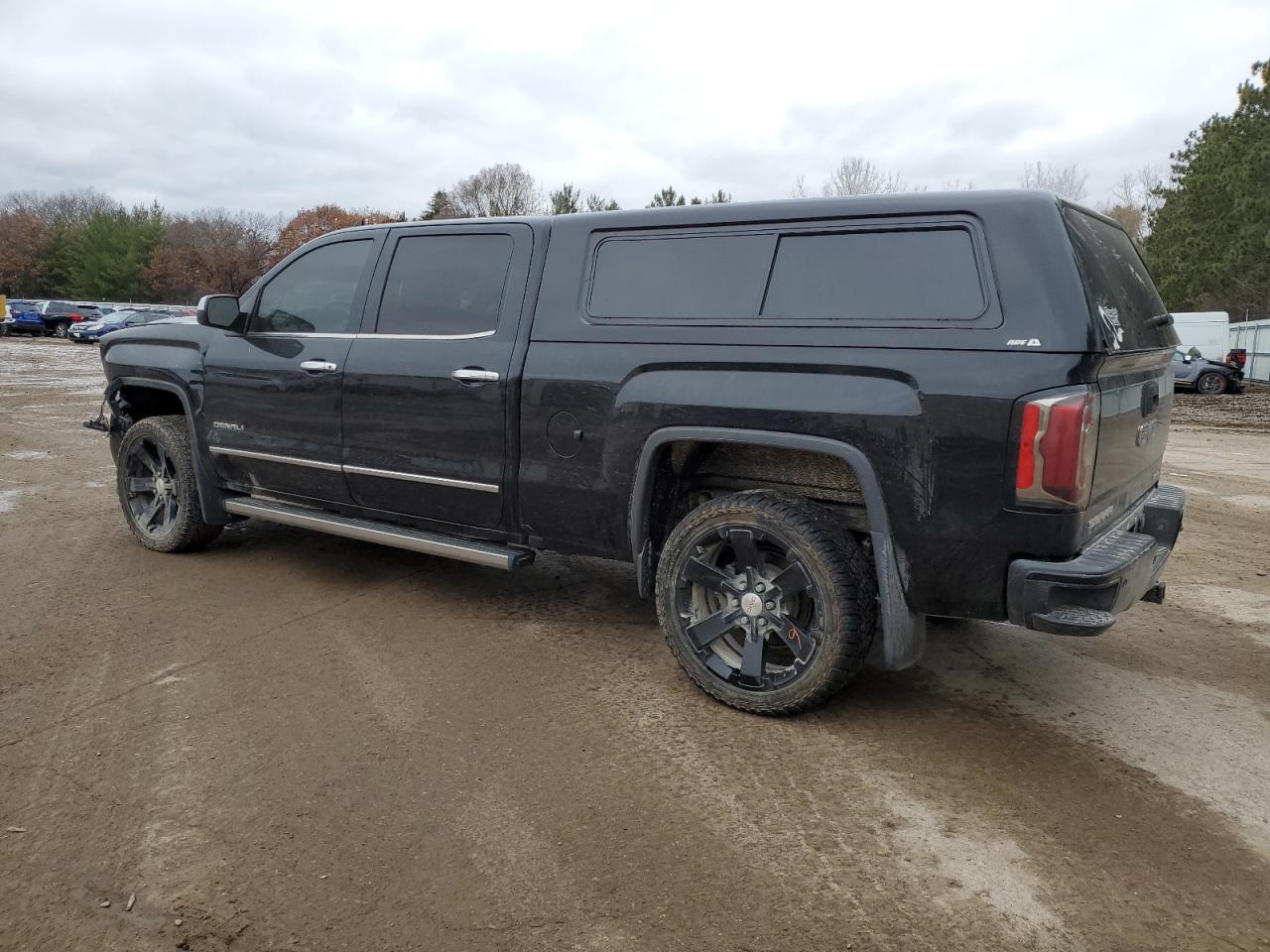 2016 GMC Sierra - Image 2