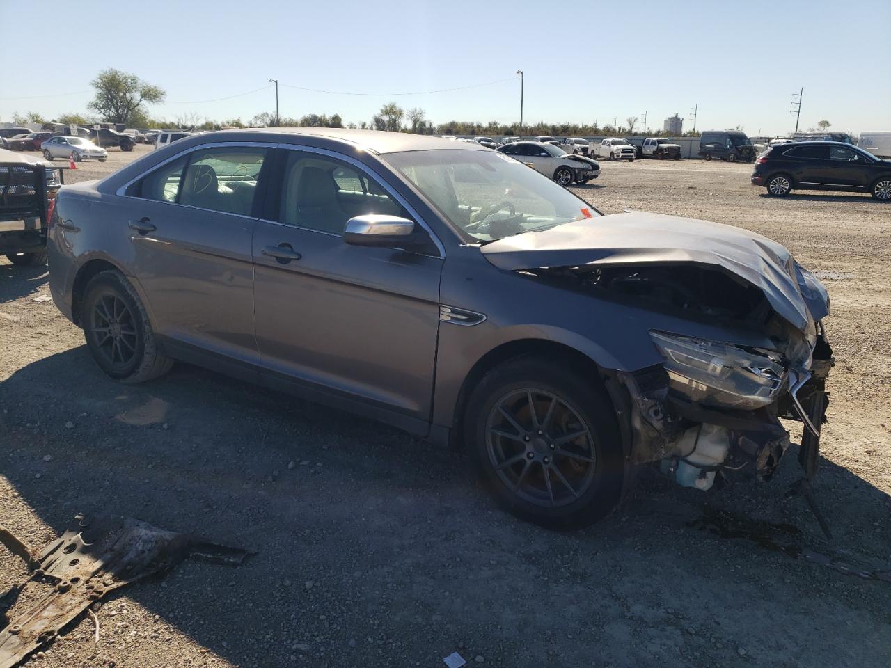 2014 Ford Taurus - Image 4
