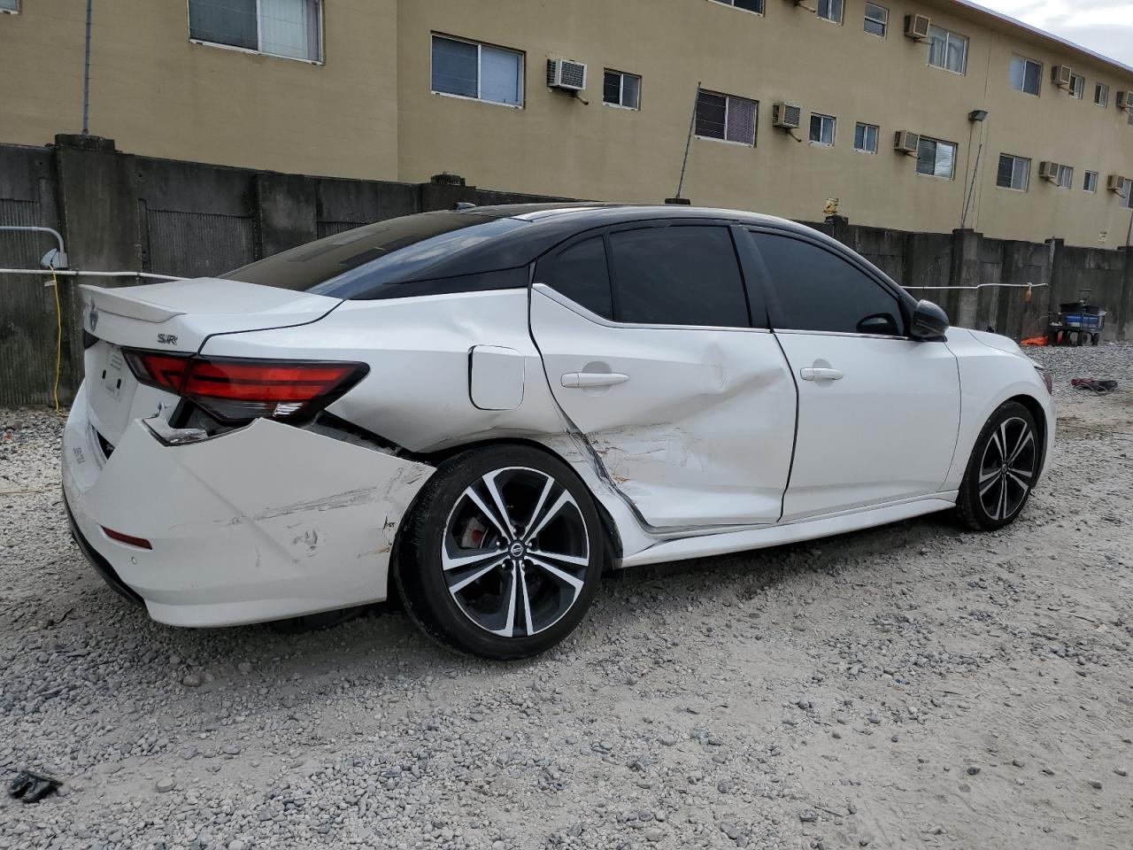 2022 Nissan Sentra - Image 3