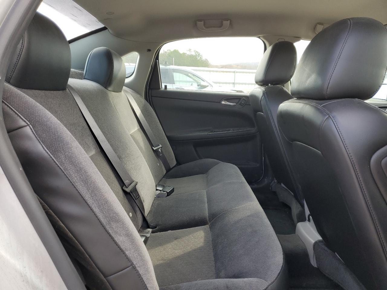2014 Chevrolet Impala - Image 10