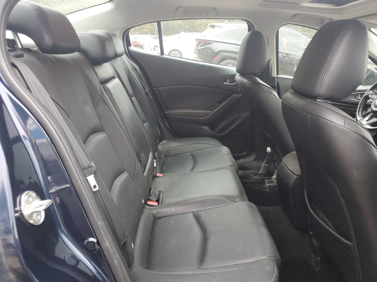 2018 Mazda 3 - Image 10