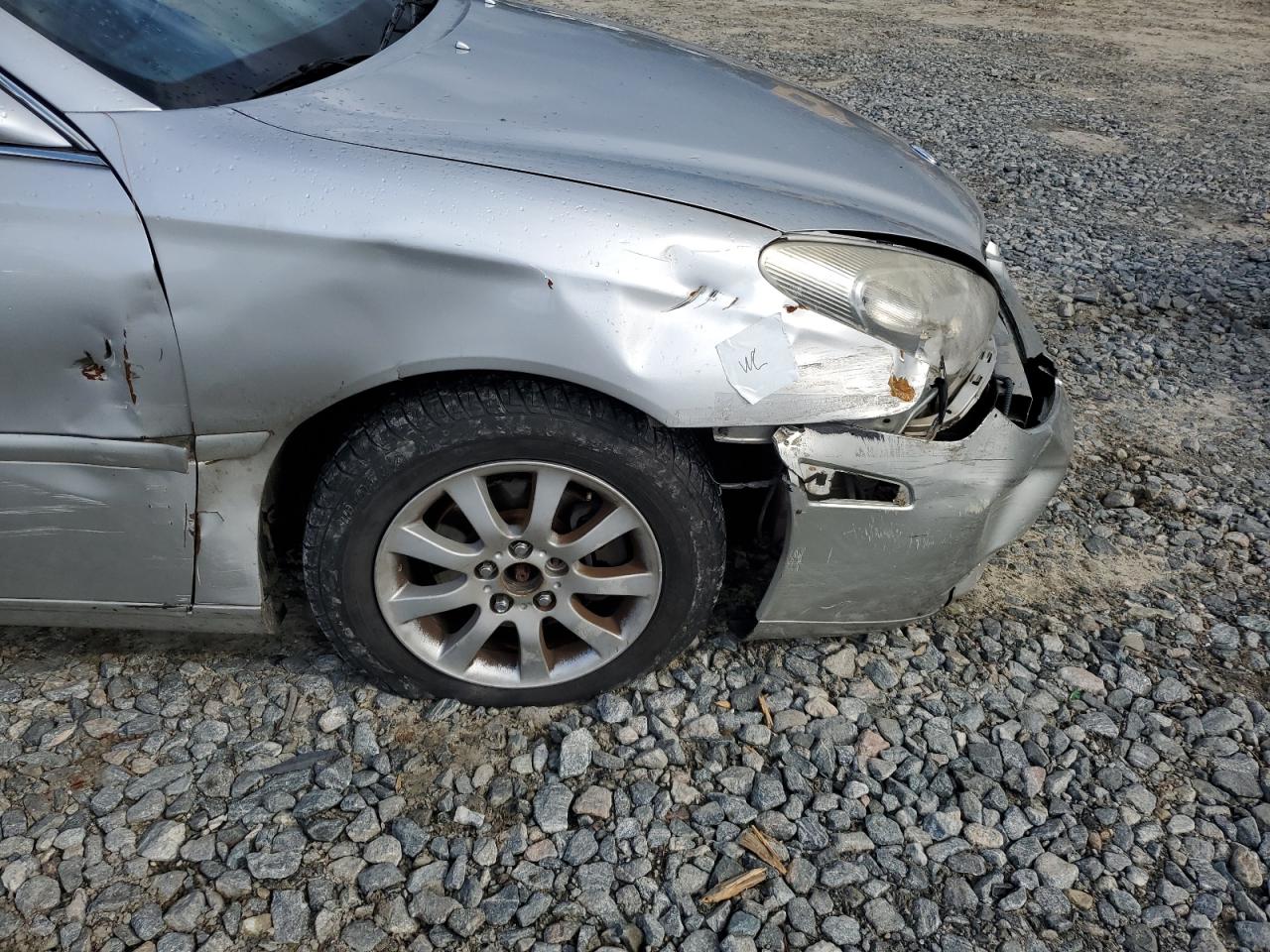 2002 Lexus ES - Image 12