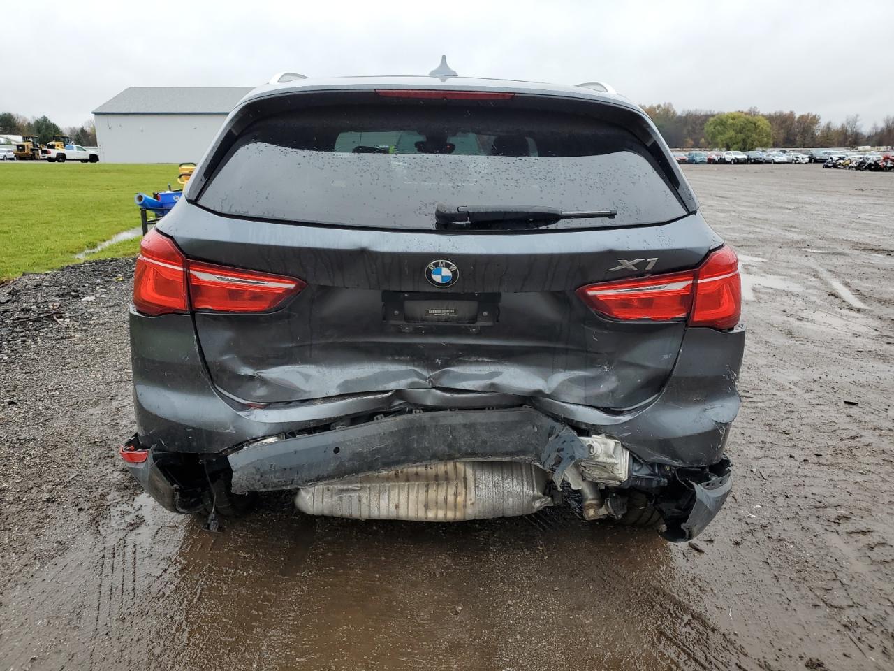 VIN WBXHT3C37H5F76125 2017 BMW X1 no.6