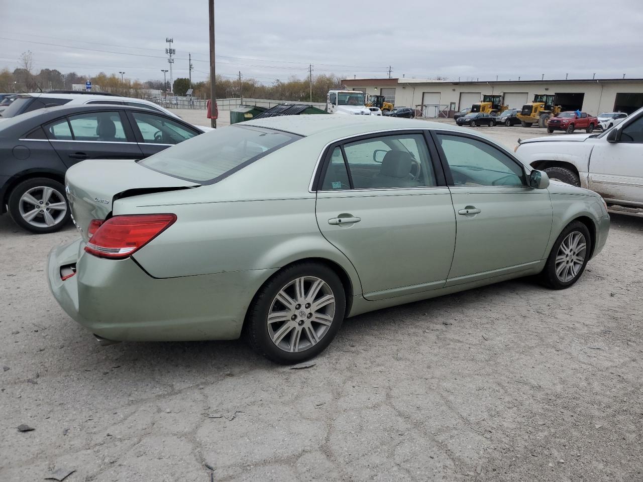 2007 Toyota Avalon - Image 3