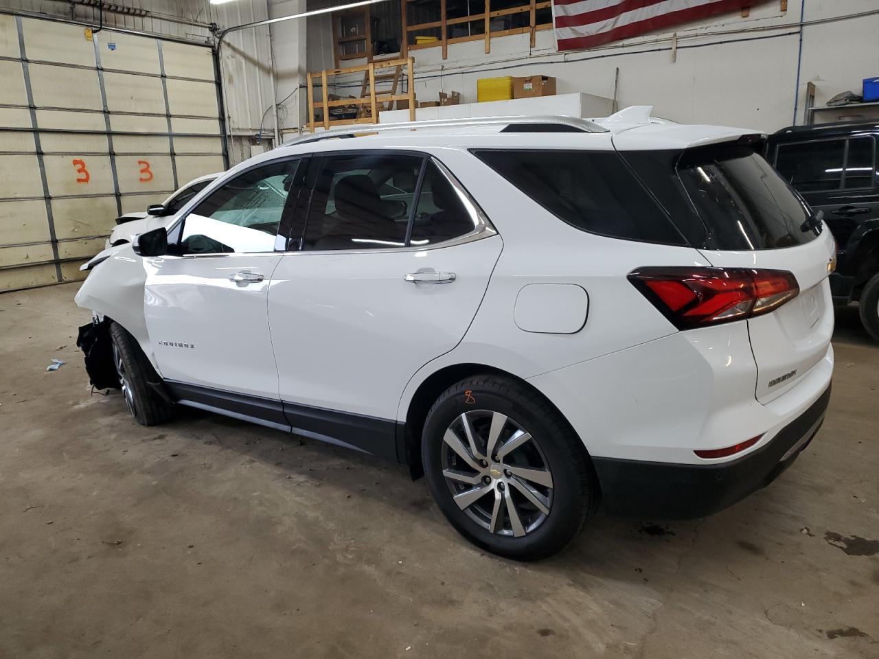 2022 Chevrolet Equinox - Image 2