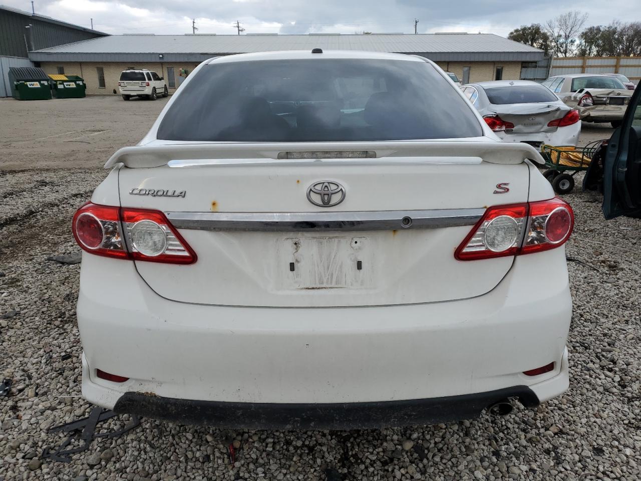 2011 Toyota Corolla Base VIN: 2T1BU4EE4BC571752 Lot: 81731764