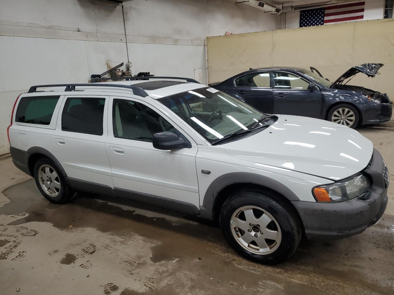 2004 Volvo XC70 - Image 4