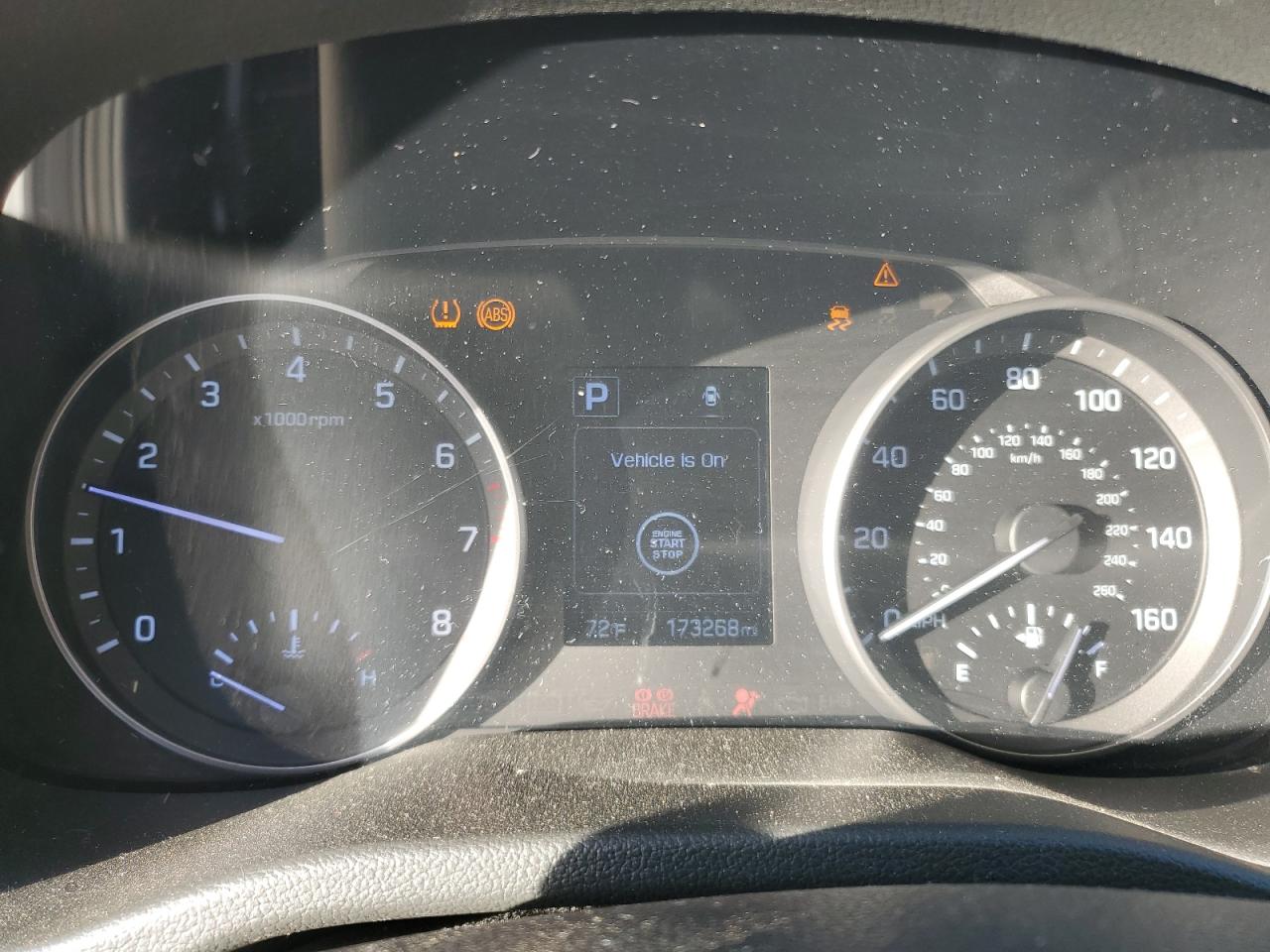 2017 Hyundai Elantra - Image 9