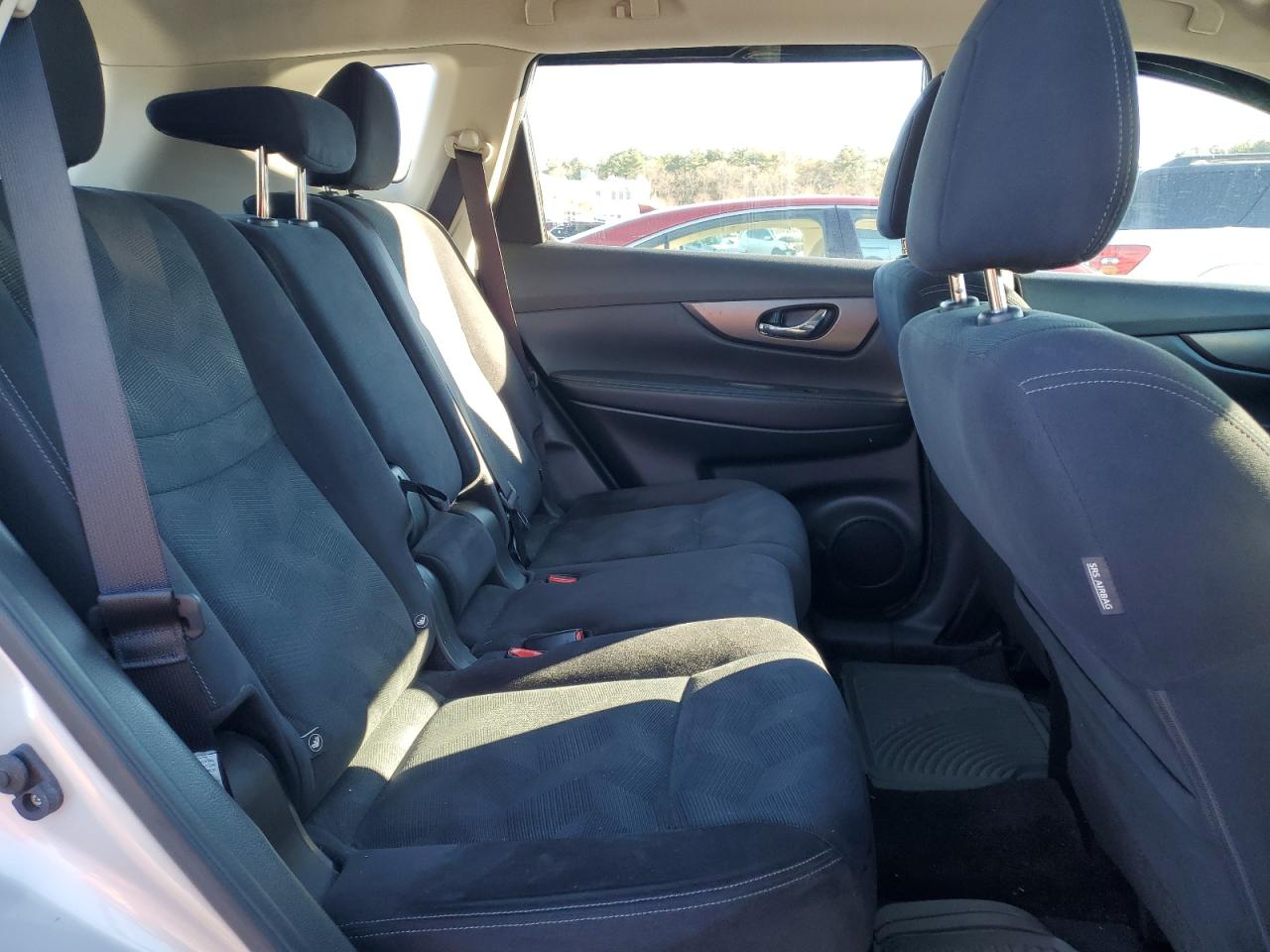 2016 Nissan Rogue - Image 11