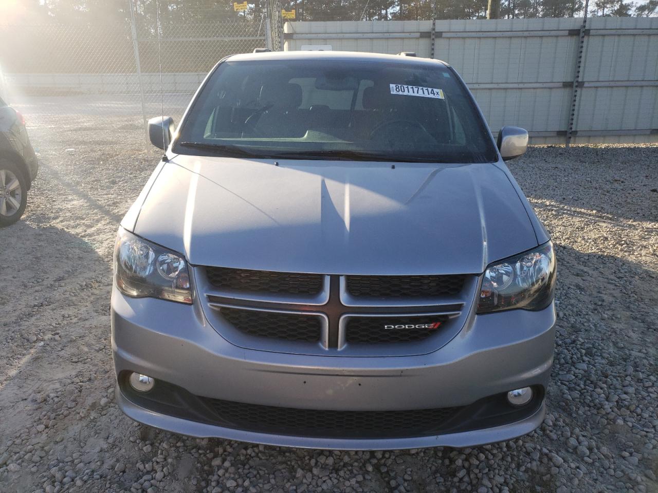 2019 Dodge Caravan - Image 5