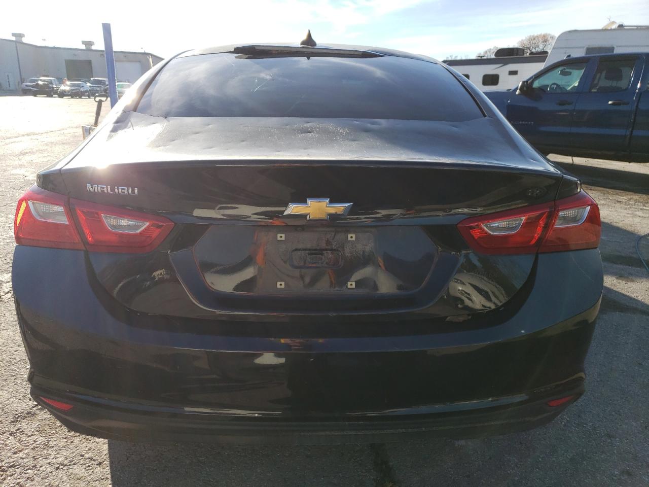 2017 Chevrolet Malibu - Image 6