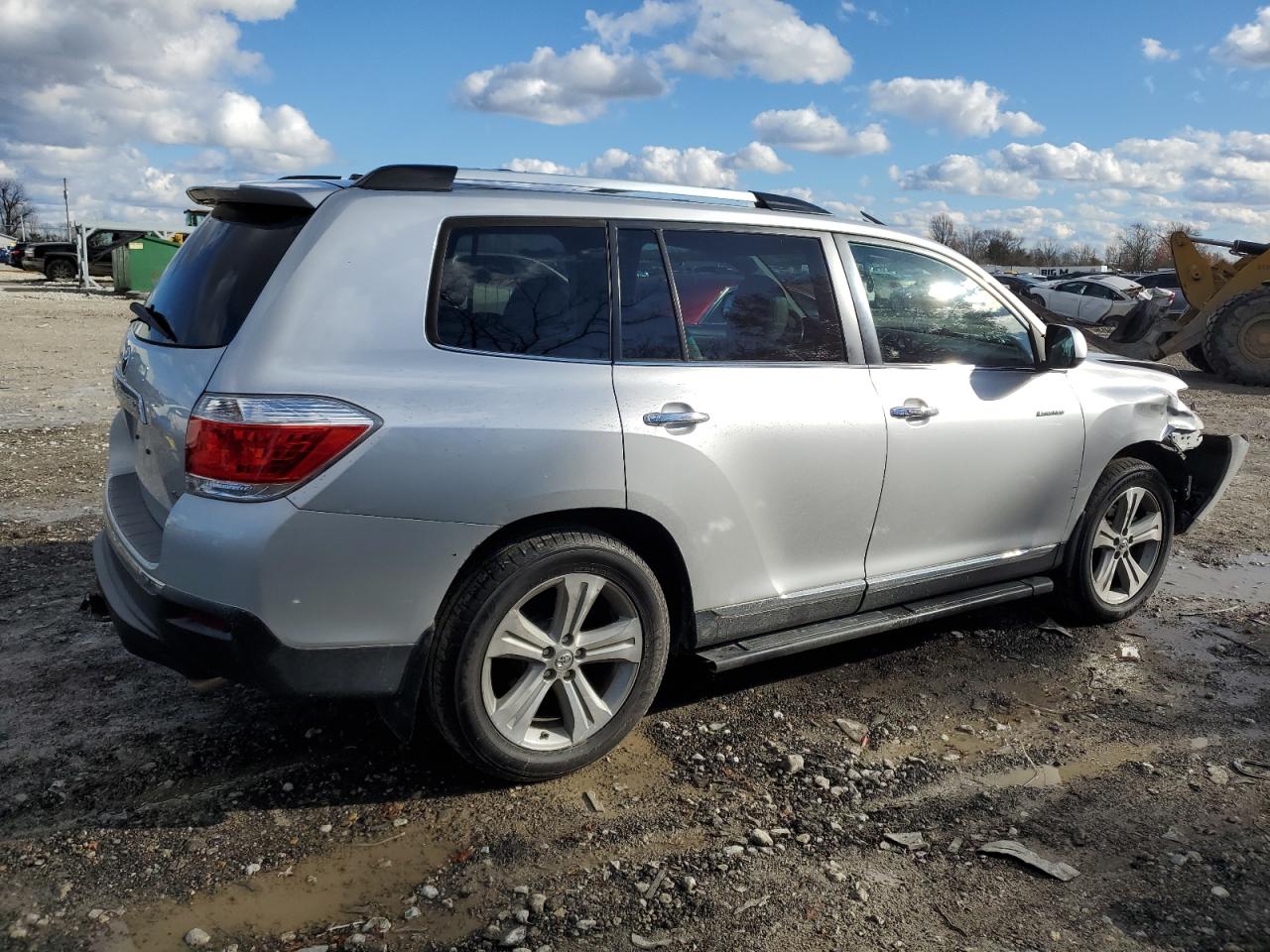 2012 Toyota Highlander - Image 3