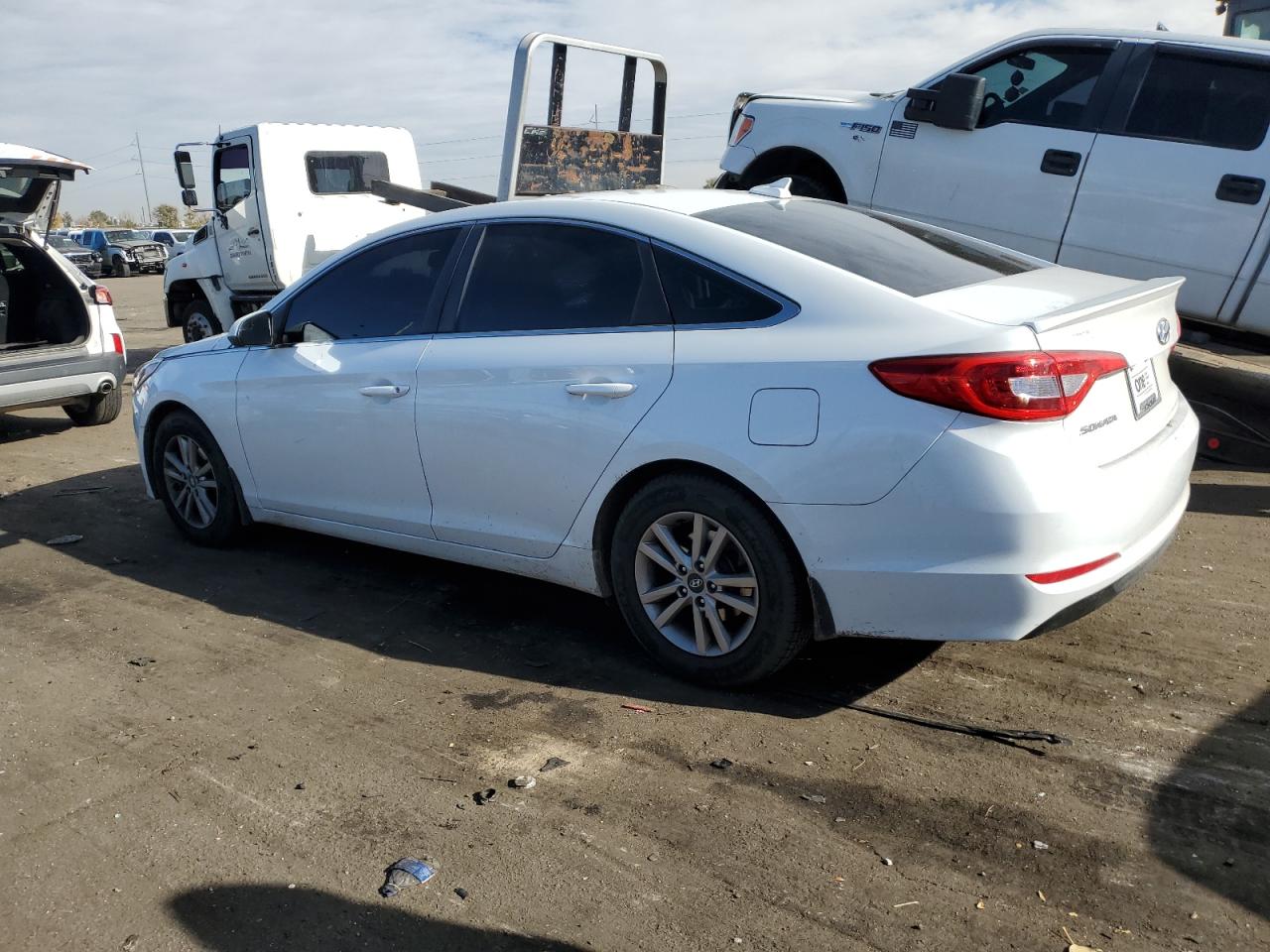 2016 Hyundai Sonata - Image 2