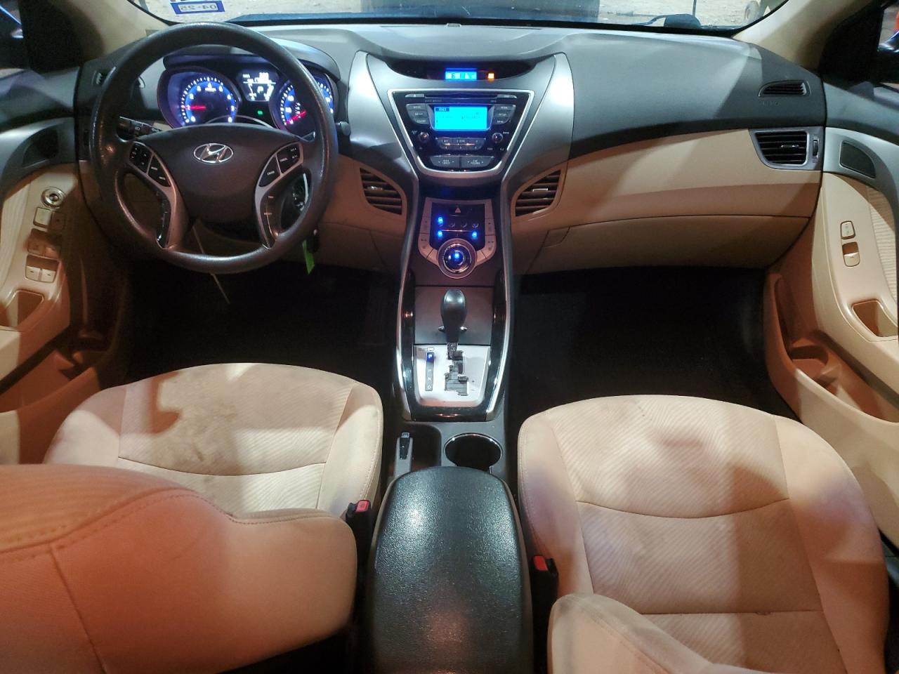 2013 Hyundai Elantra - Image 8