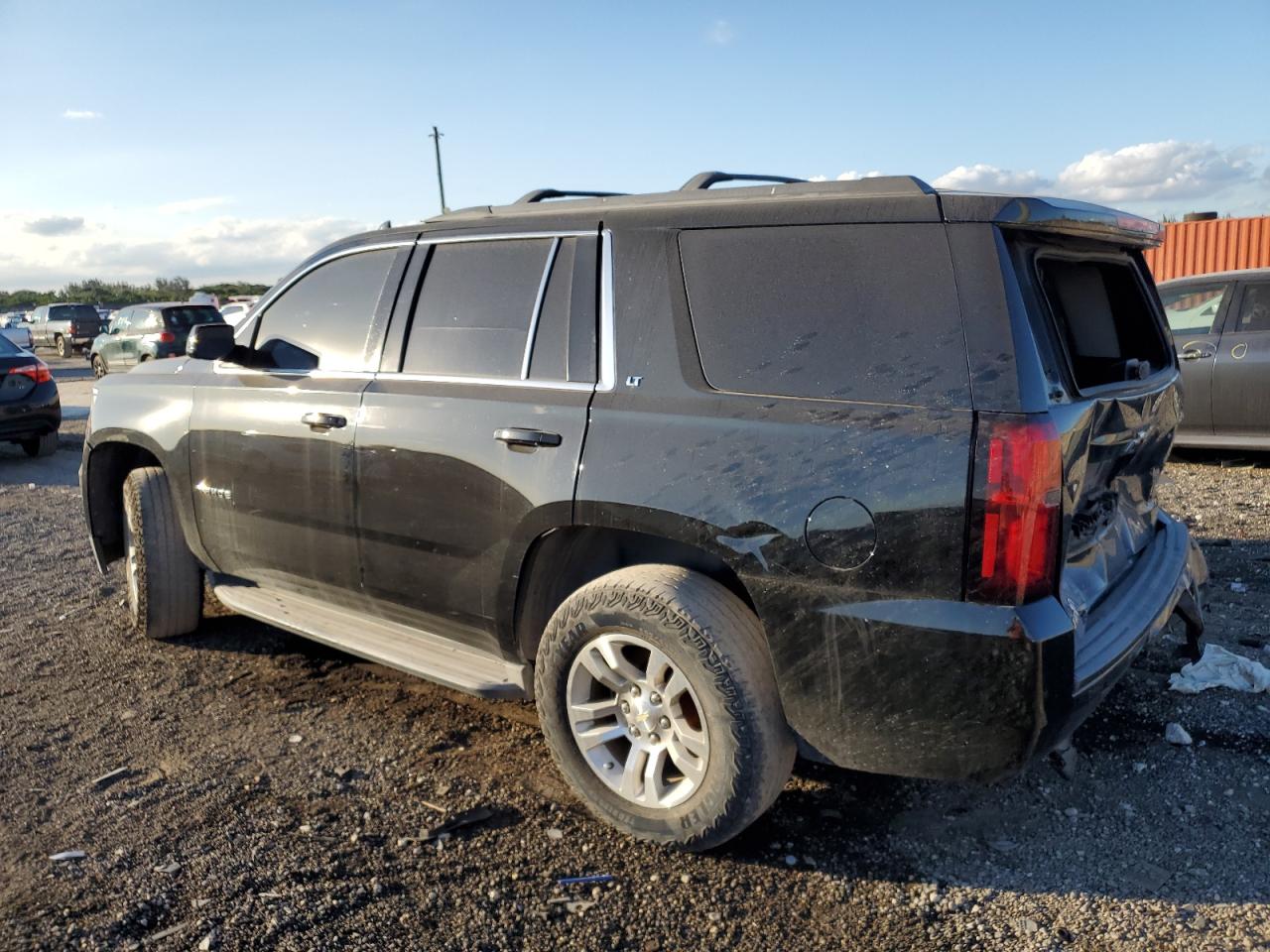 VIN 1GNSCBKC7GR324546 2016 CHEVROLET TAHOE no.2