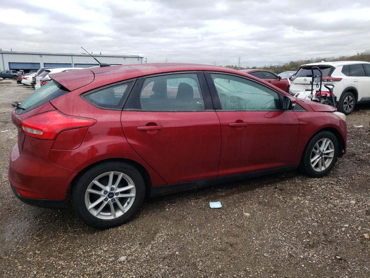 VIN 1FADP3K26HL339519 2017 FORD FOCUS no.3