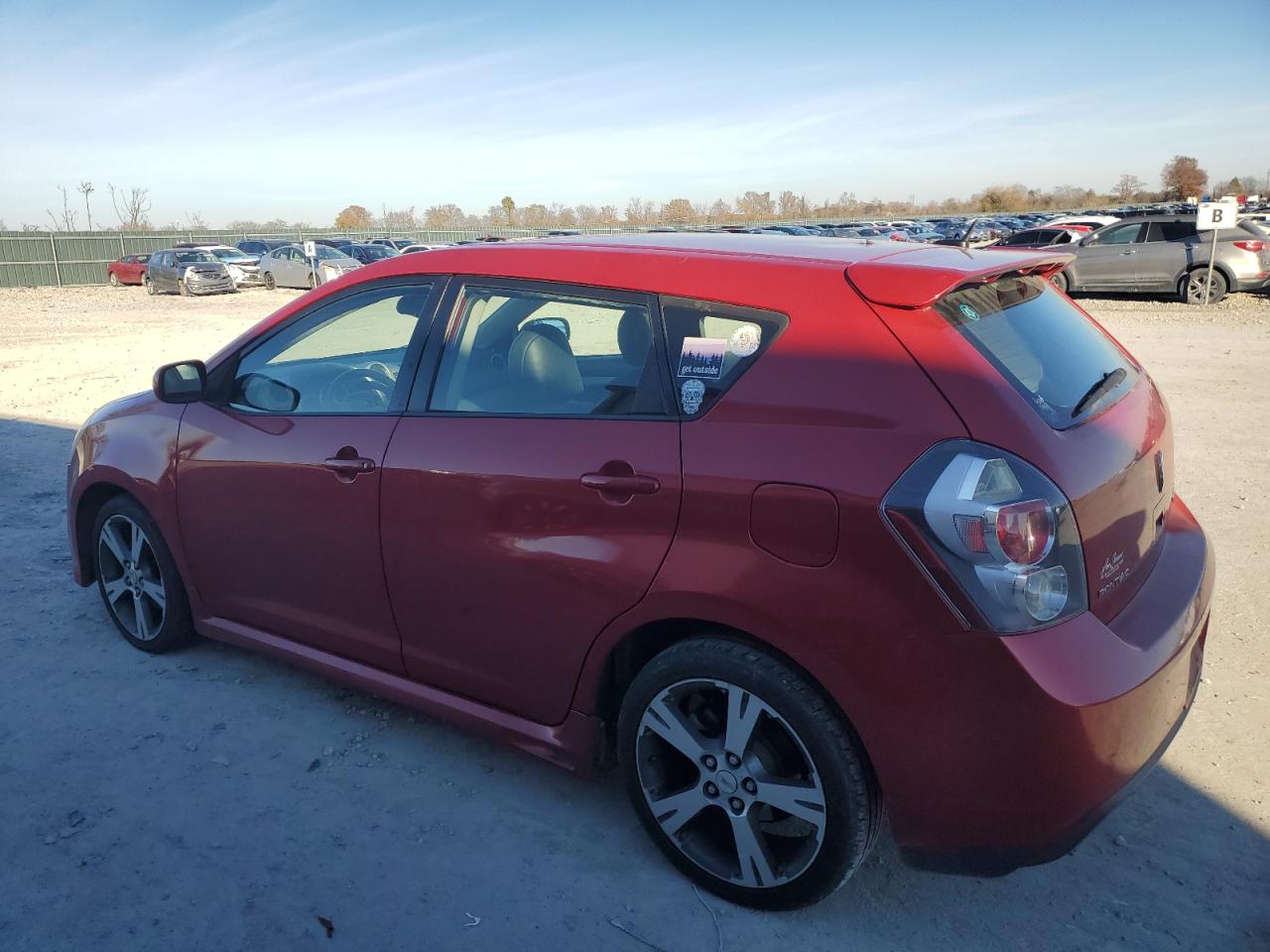 2009 Pontiac Vibe - Image 2