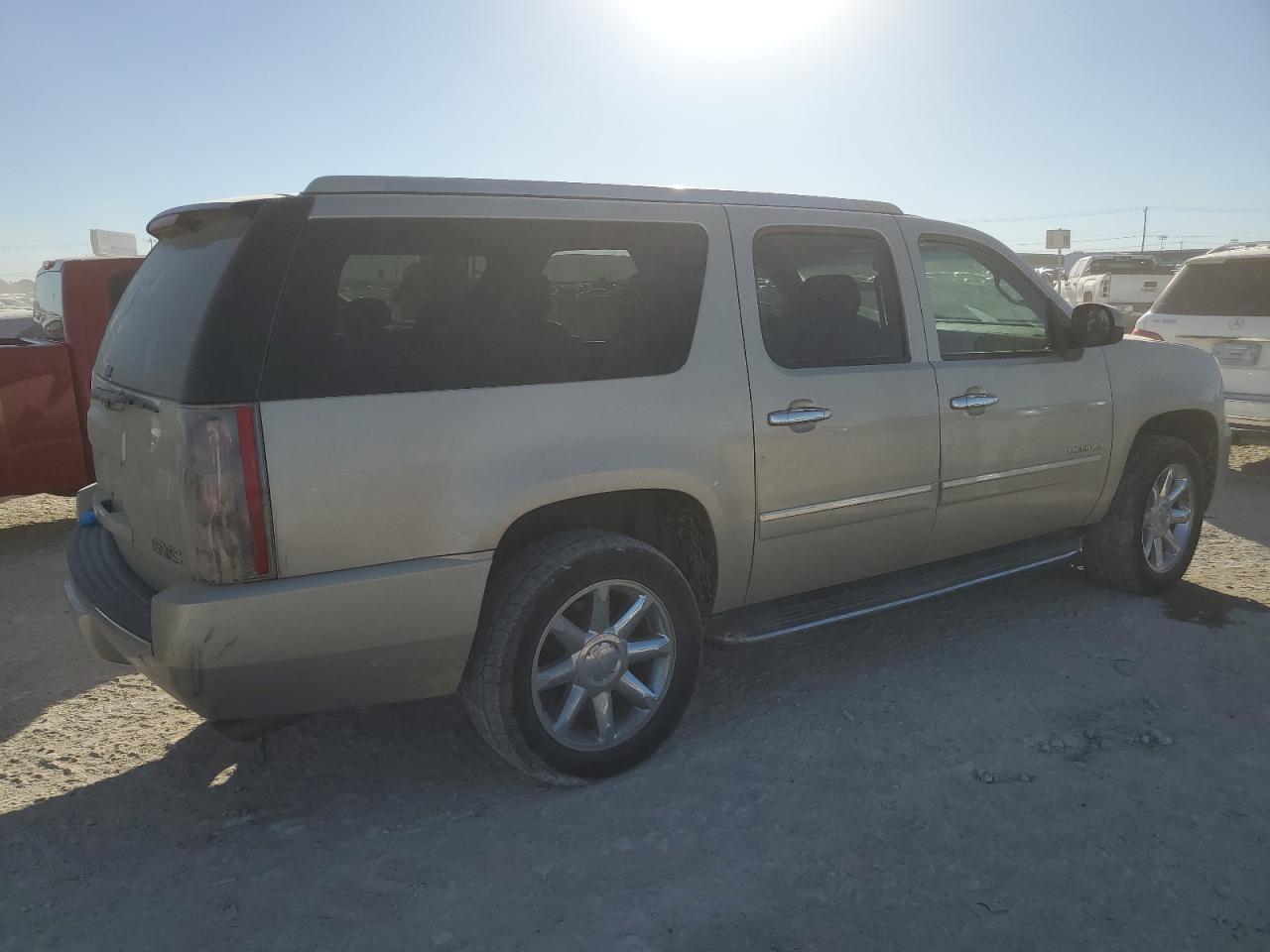 VIN 1GKS2MEFXDR275789 2013 GMC YUKON no.3