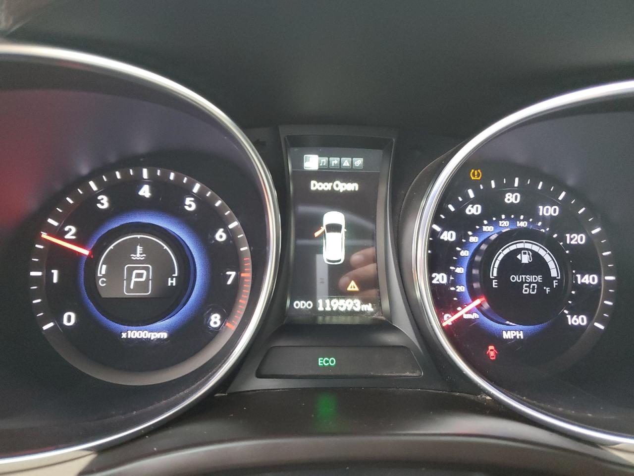 2014 Hyundai Santa Fe - Image 9