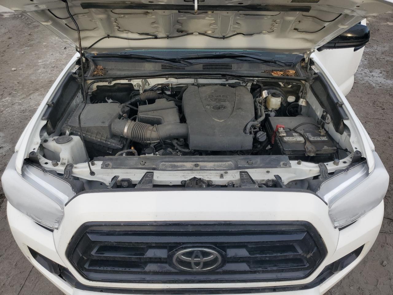 2022 Toyota Tacoma - Image 13