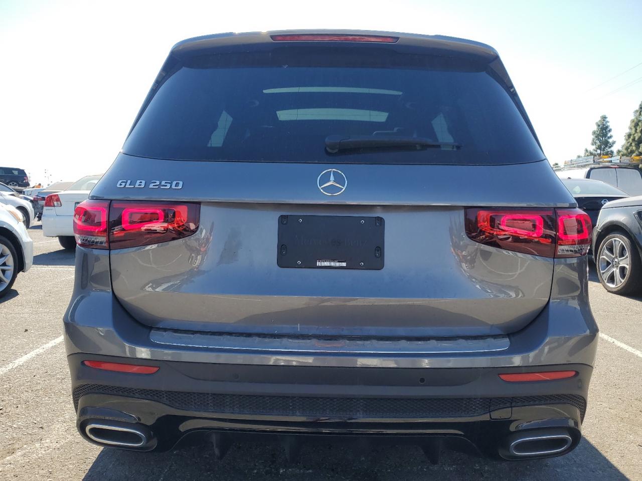 2023 Mercedes-Benz GLB - Image 6