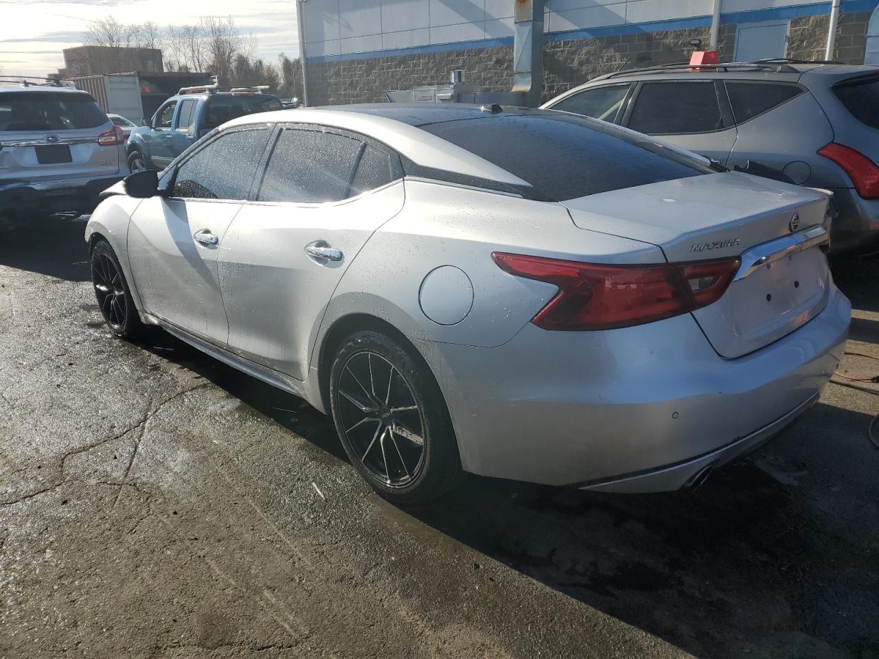 2018 Nissan Maxima - Image 2