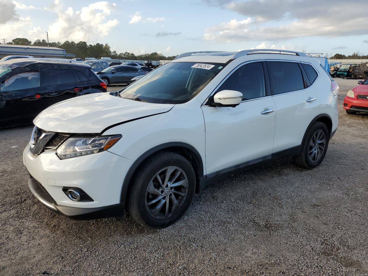2015 Nissan Rogue - Image 1