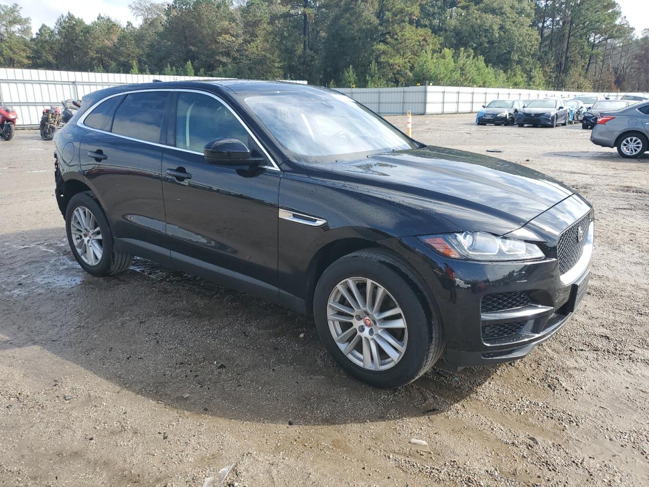 2019 Jaguar F-Pace - Image 4