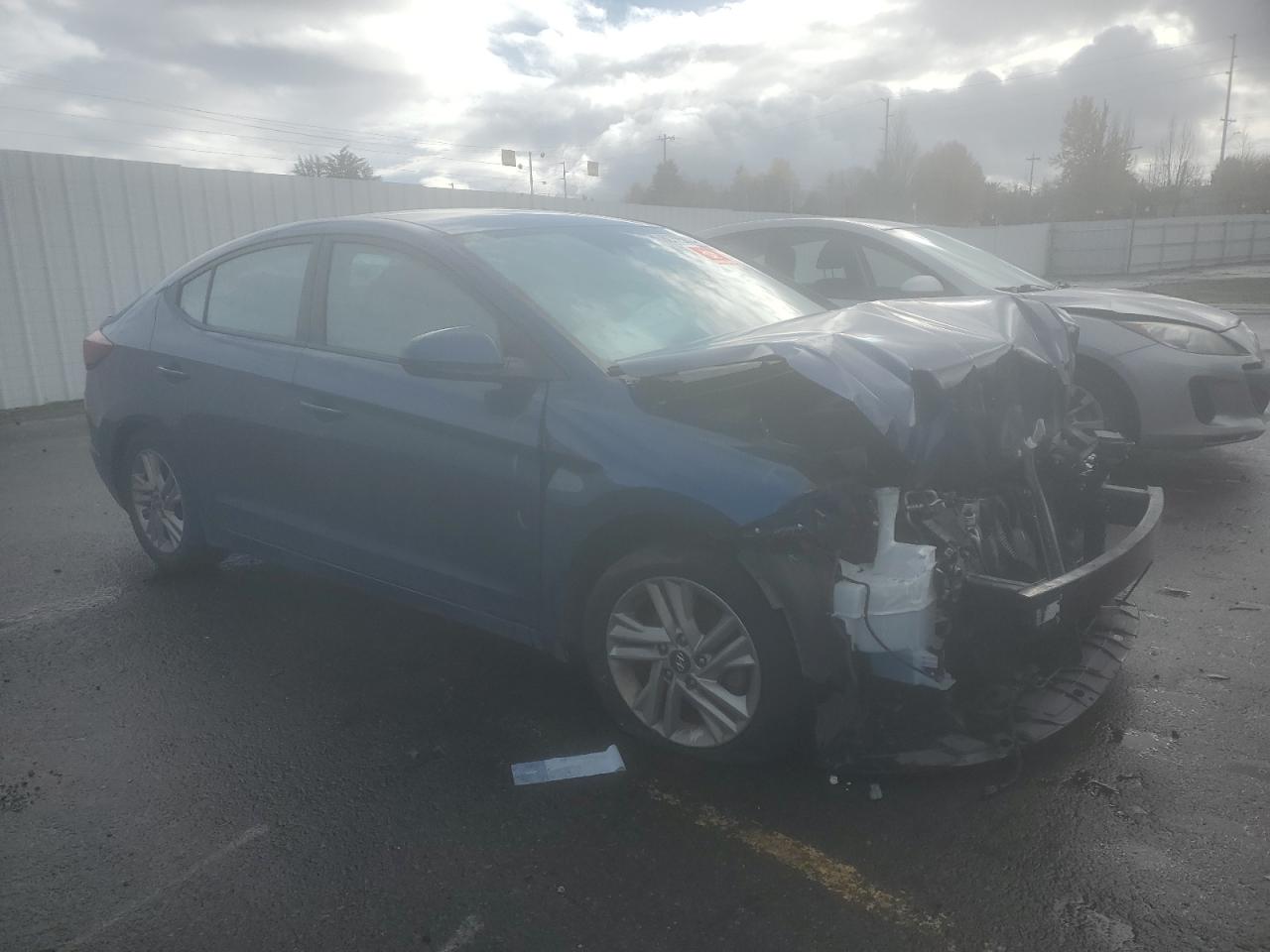 2019 Hyundai Elantra - Image 4