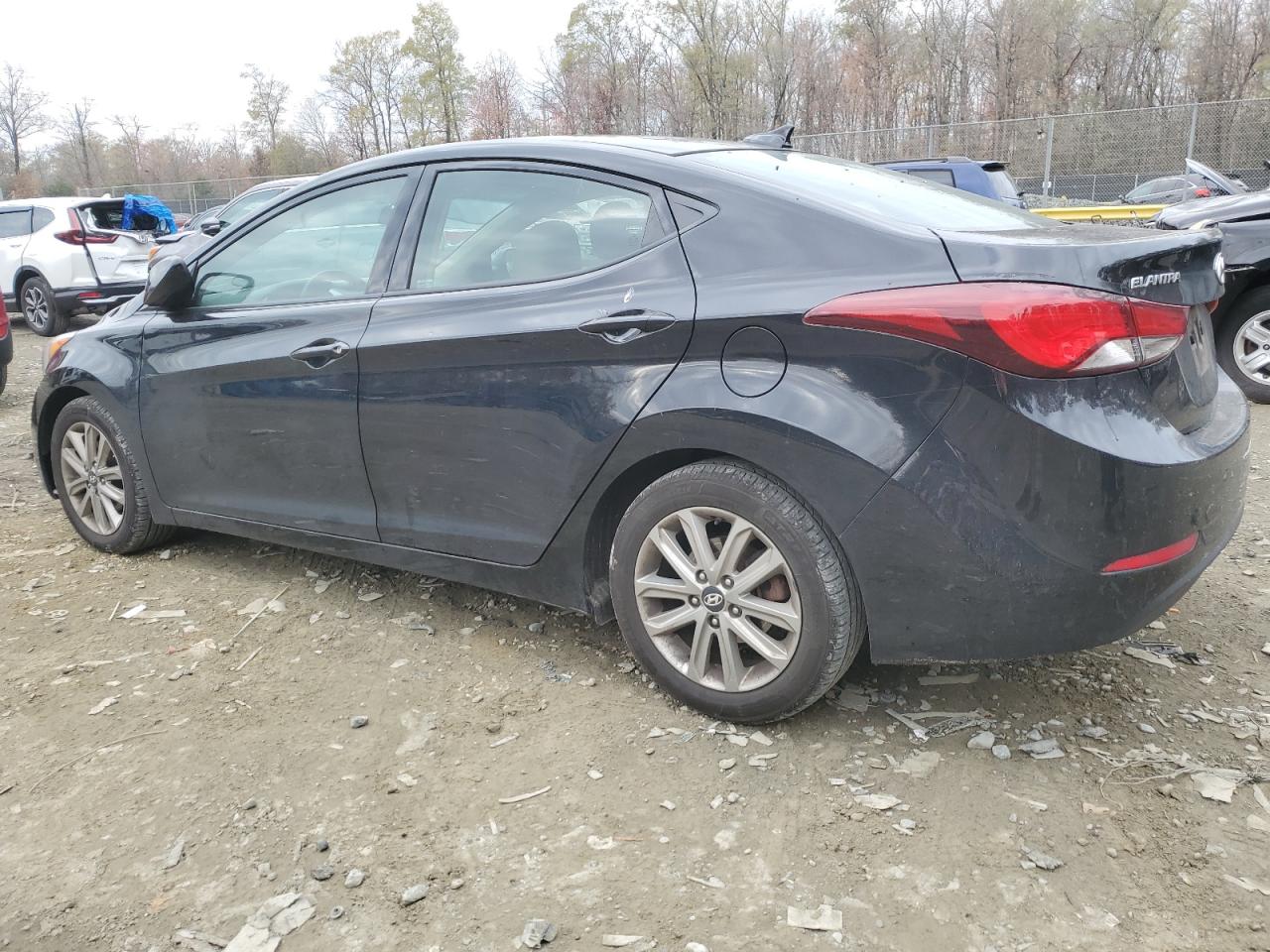 5NPDH4AE6GH789926 2016 HYUNDAI ELANTRA - Image 2