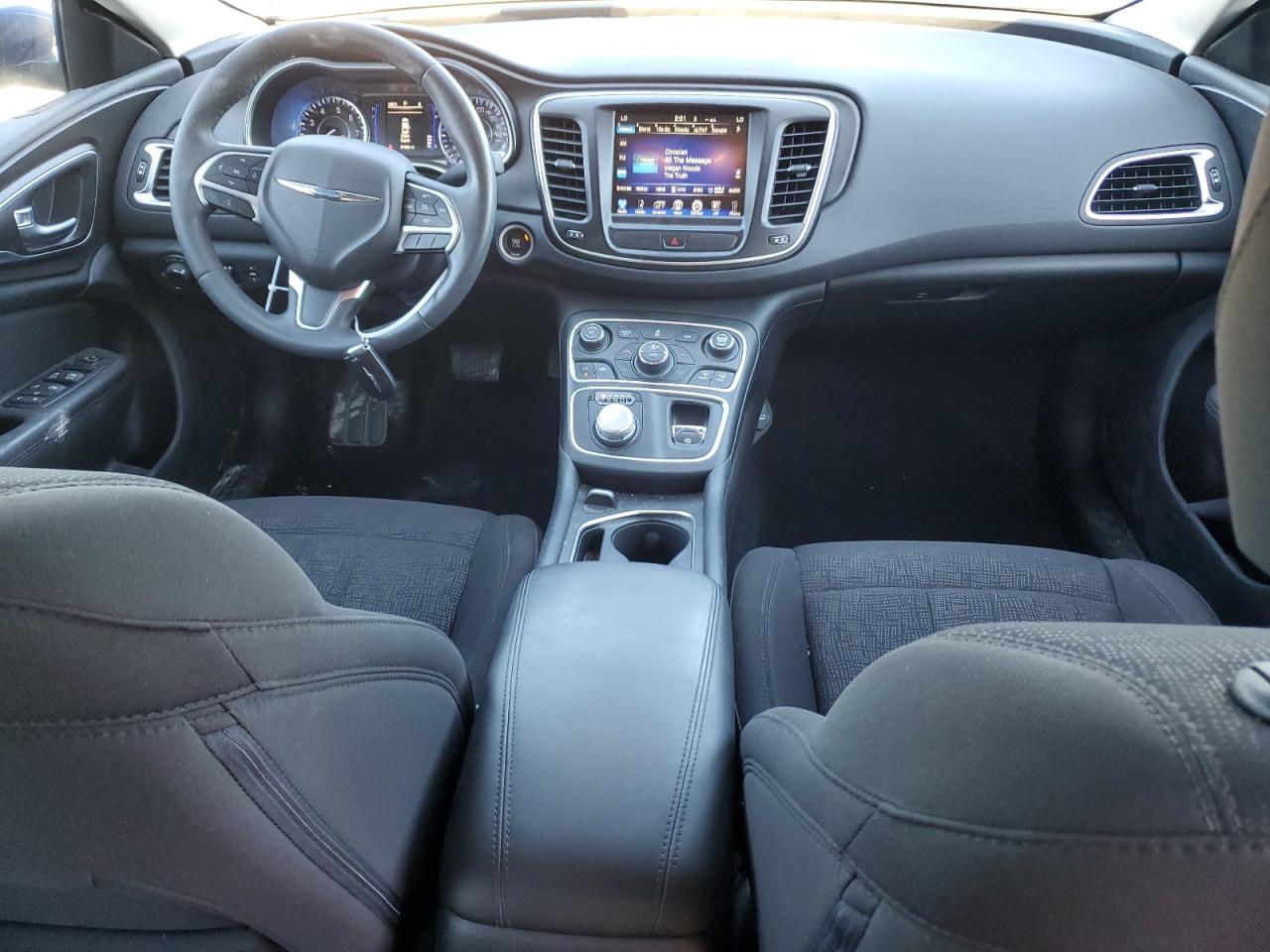 2016 Chrysler 200 - Image 8
