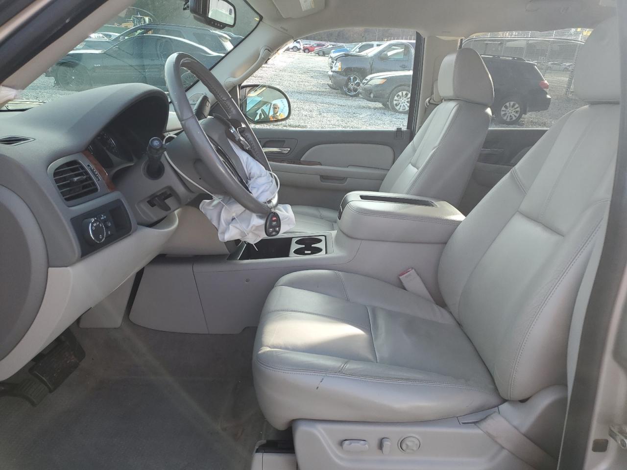 2008 Chevrolet Tahoe - Image 7
