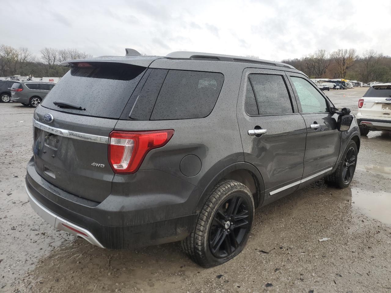 VIN 1FM5K8D81HGD12311 2017 FORD EXPLORER no.3