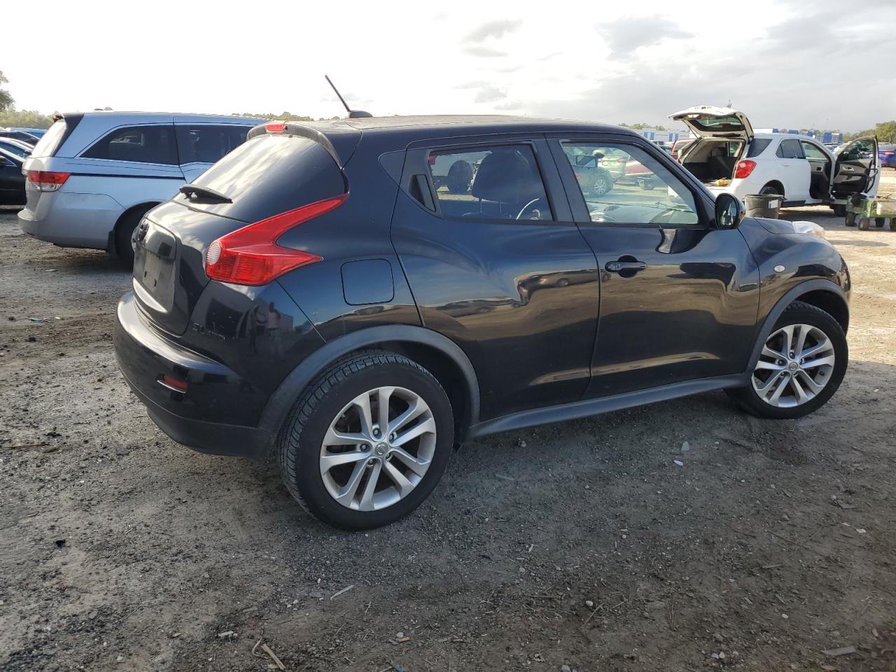 2011 Nissan Juke - Image 3