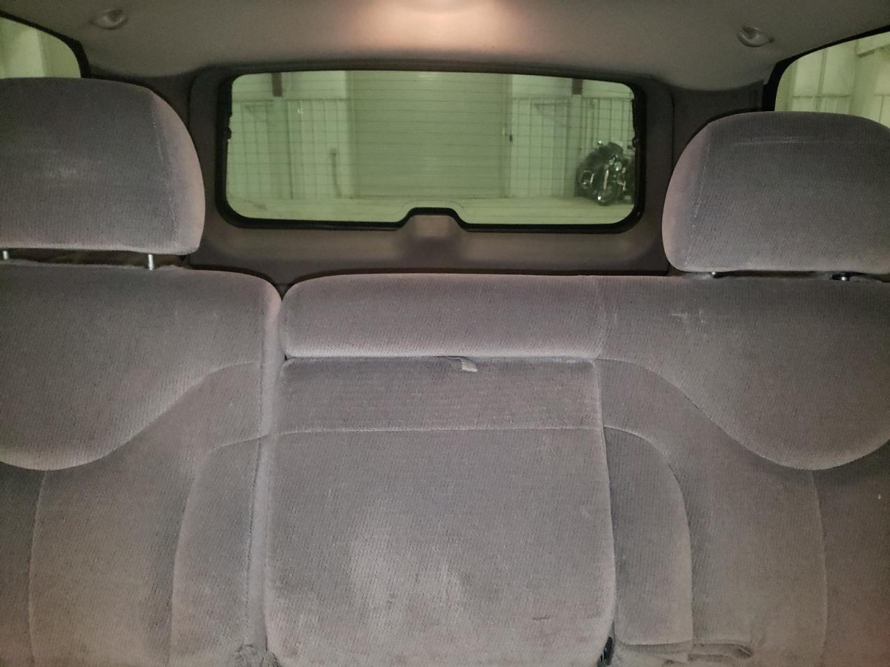 2002 GMC Yukon - Image 10