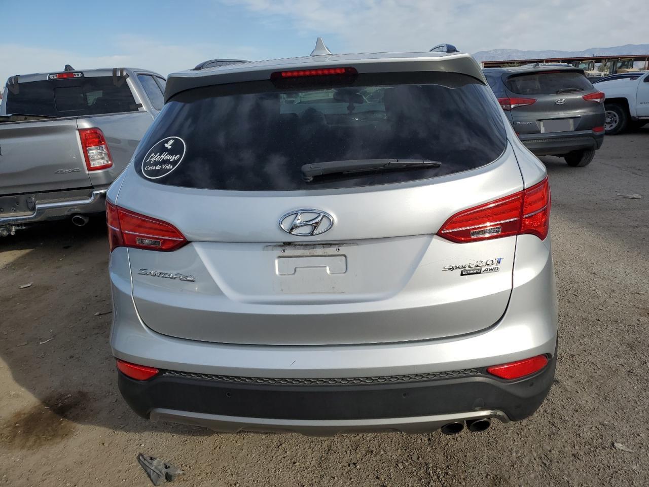2015 Hyundai Santa Fe - Image 6